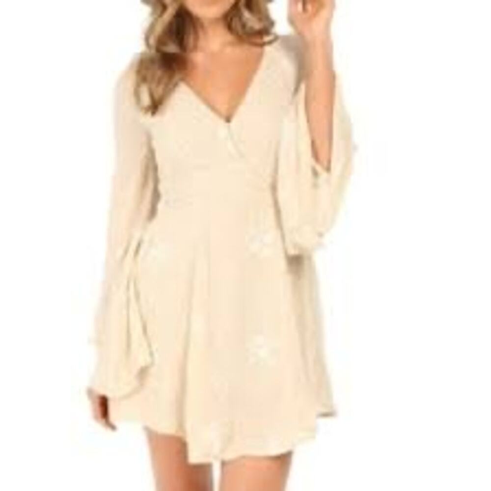 Women's Free People Embroidered Floral Wrap Bell Sleeve Mini Dress Size 6